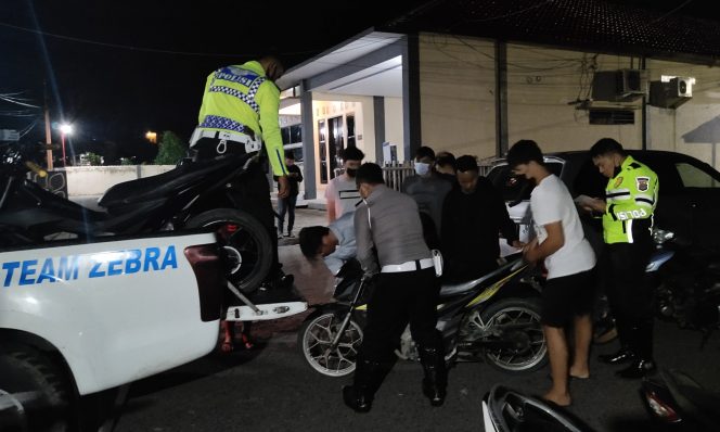 
					Satlantas Polres Bitung, Jaring Puluhan Mobil Dan Motor Knalpot Bising