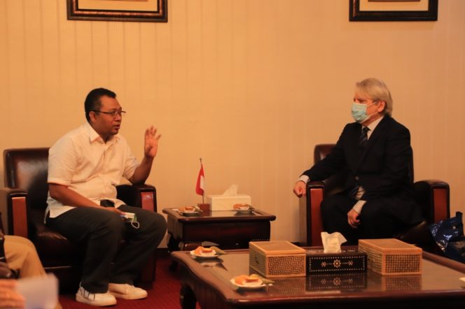 
					Siap Jalin Kerjasama, Gubernur Menerima Kunjungan Pemerintah Rusia