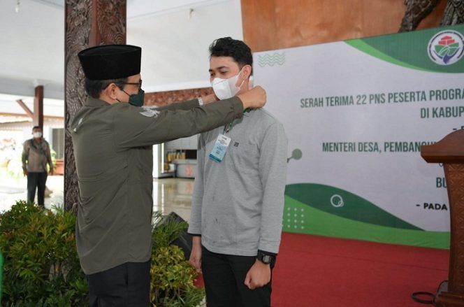 
					Gus Menteri Tugaskan ASN Untuk Kerja Langsung Turun Ke Desa Desa