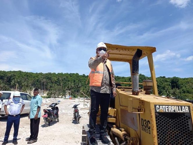 
					Bupati Busel Tinjau Progres Proyek Pembangunan Strategis Tahun 2021