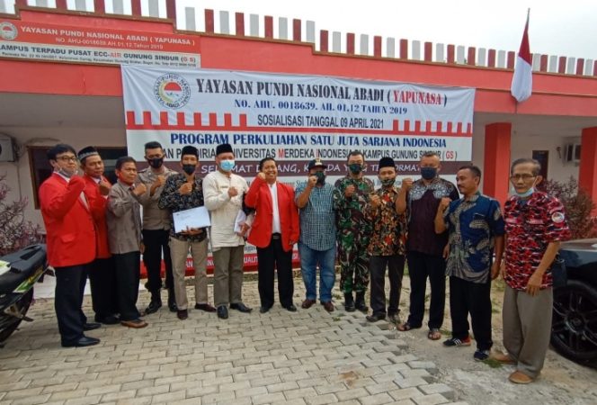 
					Program Satu Juta Sarjana Oleh Yapunasa Didukung oleh Pejabat dan Masyarakat Gunung Sindur