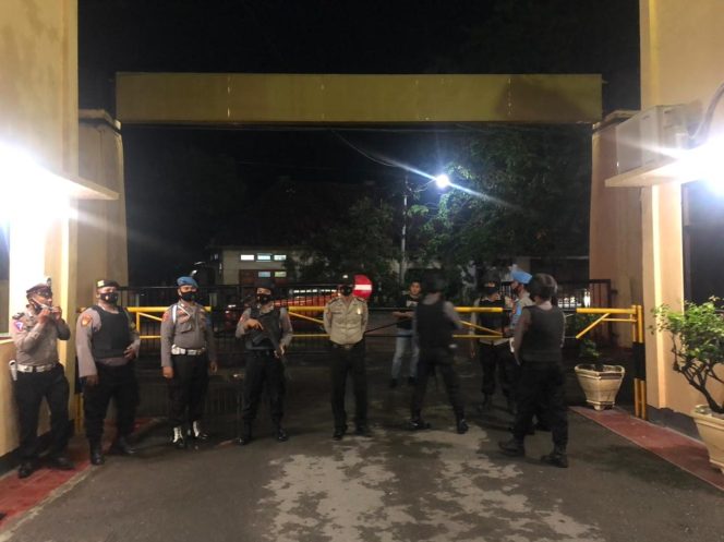 
					Pasca Penyerangan Terduga Teroris di Mabes Polri, Polres Sumbawa Tingkatkan Kewaspadaan