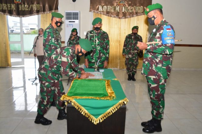 
					Sertijab Kasi Log, Danrem 162/WB : Jabatan Sebuah Amanah dan Kepercayaan
