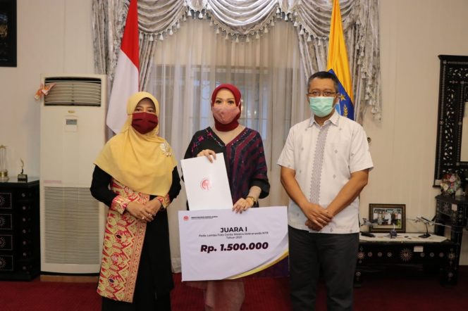 
					Juara Lomba Cerita Wastra NTB Siap Bertarung di Kancah Nasional