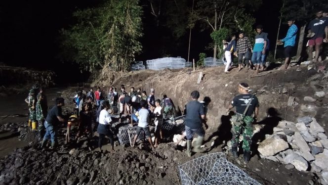 
					Pembangunan Jembatan Desa Bolo – Rade Oleh Yonzikon 13/KE Capai 31.5 Persen