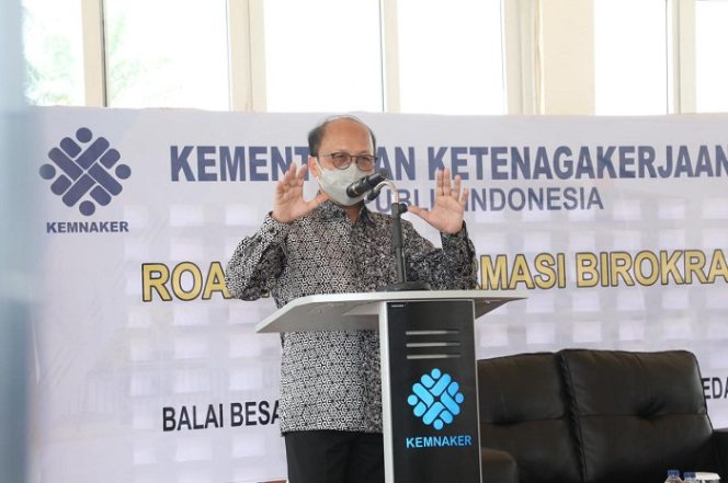 
					Kemnaker Lakukan Penyederhanaan Birokrasi ASN