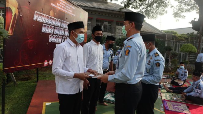
					1078 Warga Binaan Lapas Salemba Dapat Remisi Idul Fitri 1442 H Salah Satunya Langsung Bebas