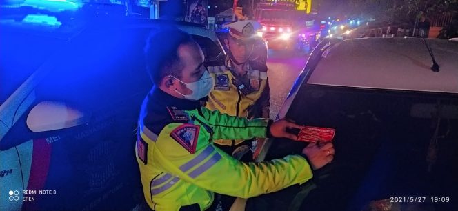 
					Parkir Secara Liar, 15 Unit Truck Di Tindak Tegas Satlantas Polres Bitung