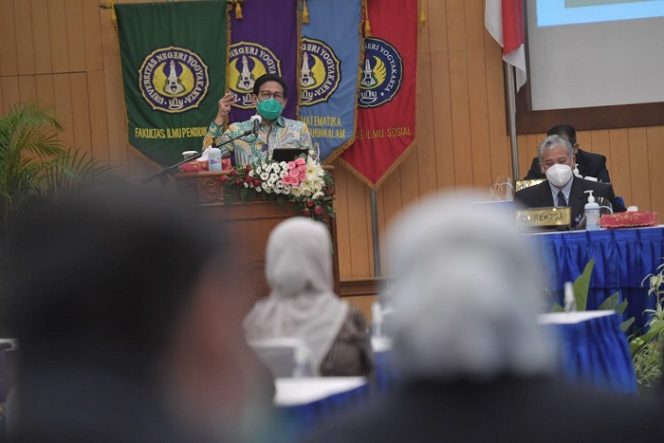 
					Gus Menteri : UNY Harus Terjun  Langsung Ke Desa