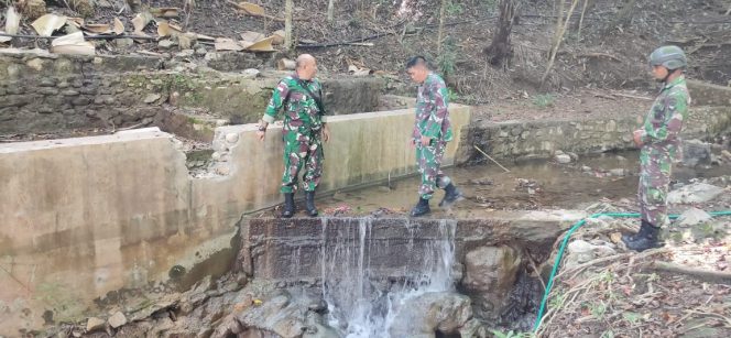 
					Wadansatgas Sektor Timur Tinjau Lokasi Rencana Pembuatan Pompa Hydram