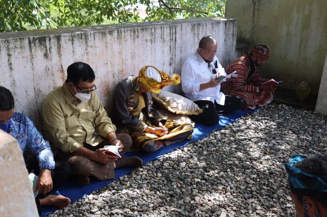 
					Kunker di Sultra, Ketua DPD RI Ziarah ke Makam Sultan Buton I