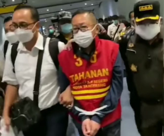 
					Kejaksaan Agung Akhirnya Bisa Memulangkan Terpidana DPO Adelin Lis