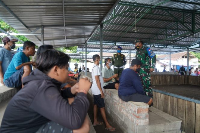 
					Satgas Covid-19 Korem 162/WB Bubarkan Judi Sabung Ayam di Sindu Cakranegara