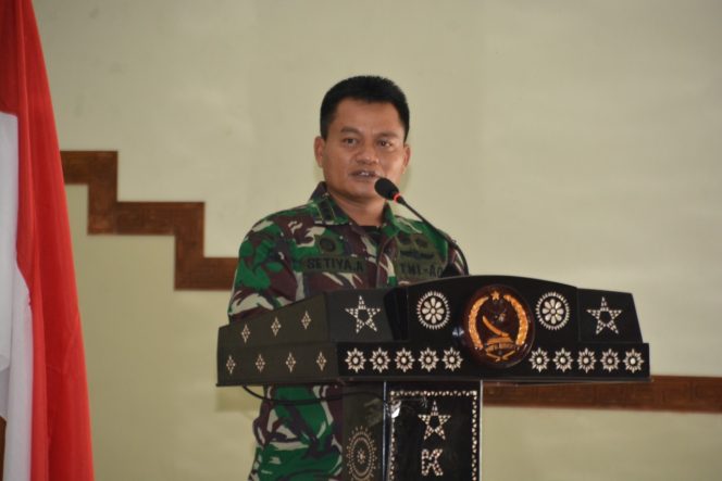 
					Pussansiad Berikan Pembekalan Kemanan Informasi Internet, Ini Kata Danrem 162/WB