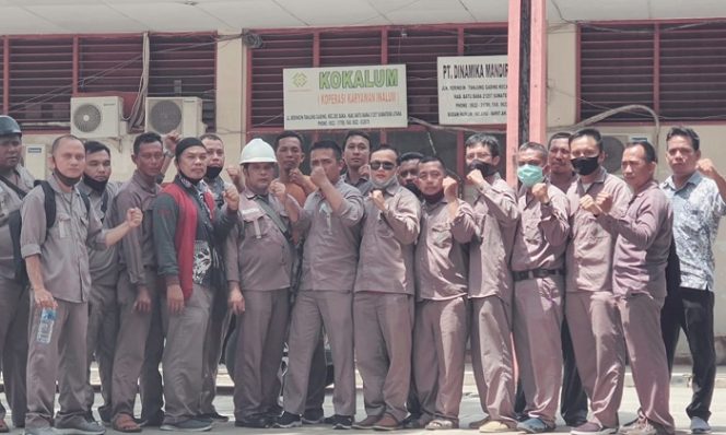 
					Pekerja buruh atau karyawan di koperasi Karyawan Inalum (Kokalum)