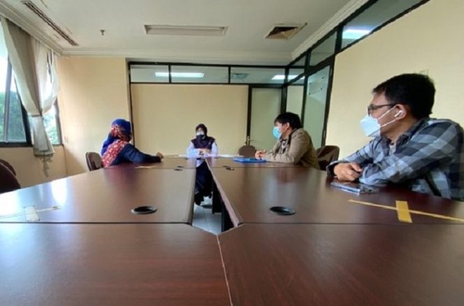 
					Proses mediasi antara pekerja pers Viva dengan manajemen perusahaan gagal terlaksana karena perwakilan dari perusahaan tidak hadir. (Foto: Istimewa)