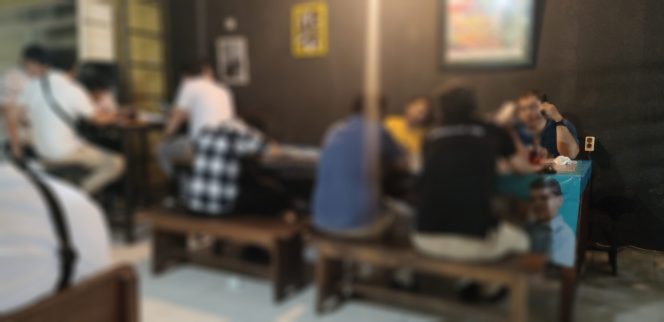 
					Rumah Kopi B Way Di Kawasan Marina Plaza, Abaikan Anjuran Pemerintah Kota Manado