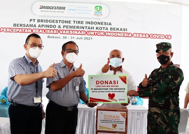
					Penyerahan donasi dari Bridgestone Indonesia kepada Gugus Tugas COVID-19 Kota Bekasi