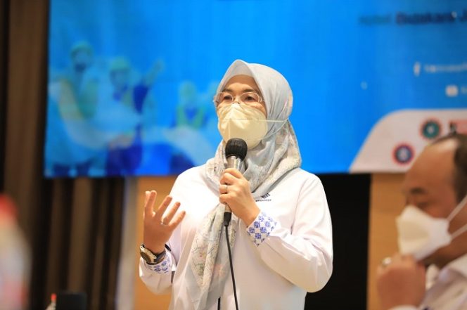 
					Direktur Jenderal Pembinaan Pengawasan Ketenagakerjaan dan K3,Haiyani Rumondang.