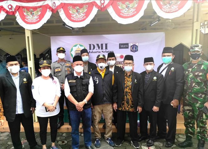 
					Sukseskan Herd Immunity, DMI Jakarta Selatan Gelar Vaksinasi di Masjid Al Hikmah
