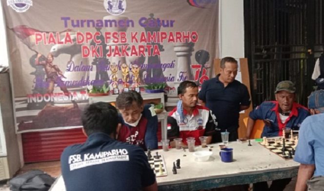 
					Suasana Turnament Catur DPC FSB KAMIPARHO DKI JAKARTA.