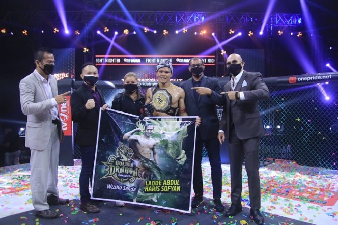 
					OnePride MMA FightNight 50, Laode Kalahkan Hafid
di Partai Perebutan Sabuk Interim Kelas Featherweight.
