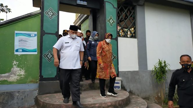 
					Kunjungi NTB, Mensos RI Salurkan Bantuan dan Berdayakan Kelompok Marjinal