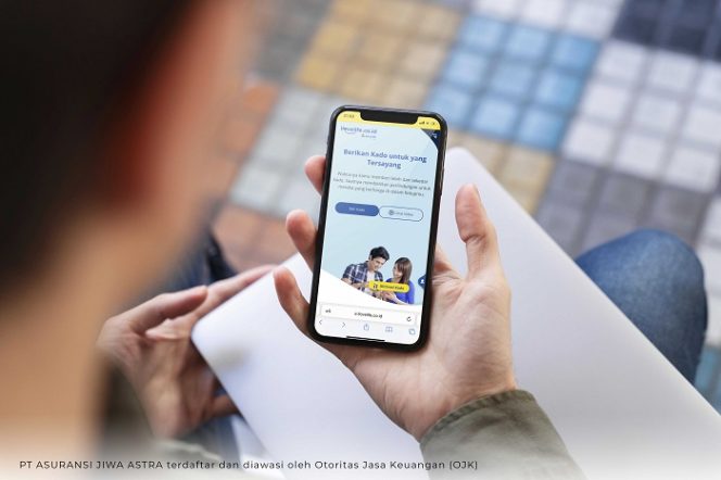 
					Kado Love Life, Memberi hadiah perlindungan jiwa kepada siapa saja kini bisa dilakukan dengan kemudahan layanan digital.