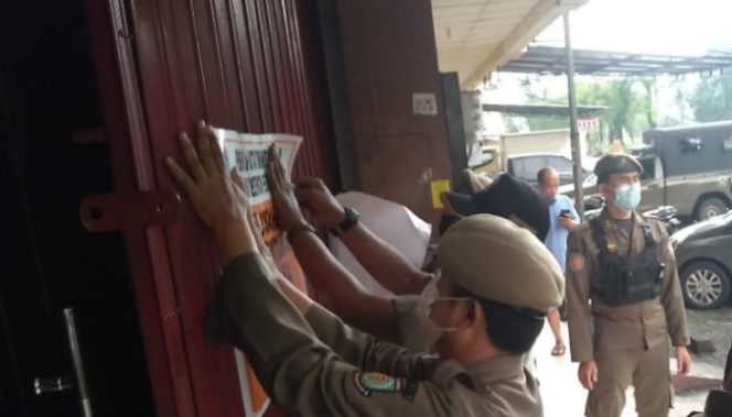 
					Tegakkan PPKM, Satpol PP “Segel SPA”, dan Amankan Belasan Terapis Di Serpong