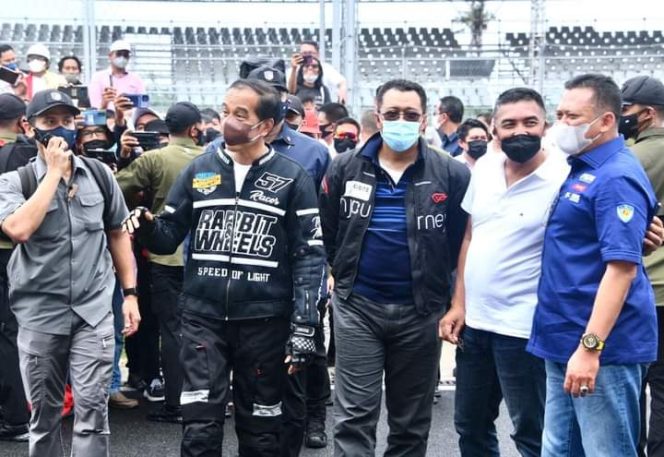 
					Presiden Jokowi dan Bamsoet Coba Pertamina Mandalika International Street Circuit