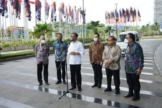 
					Presiden Republik Indonesia Ir. H. Joko Widodo mengunjungi ke pameran GIIAS 2021.