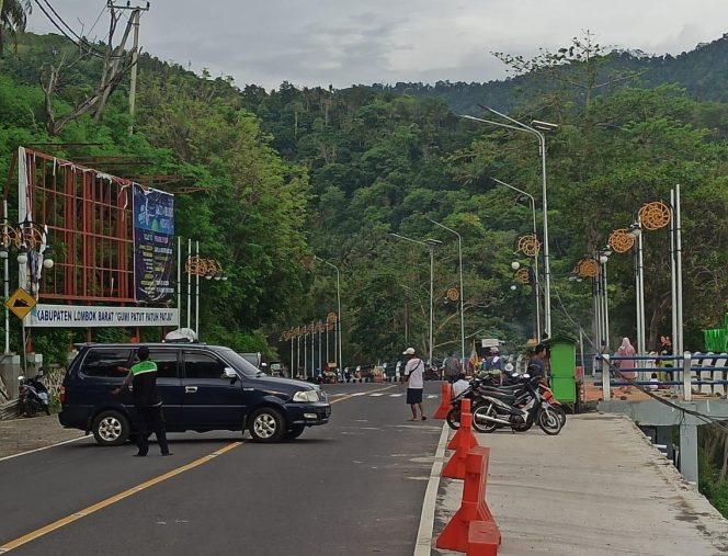 
					Jelang WSBK, Kawasan Wisata Senggigi Mulai Ramai dan Jalan aman Untuk Dilalui