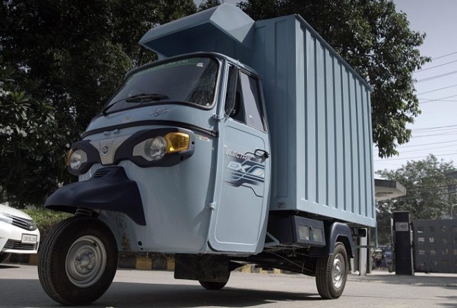 
					Ape E-City -  komersial berukuran compact.