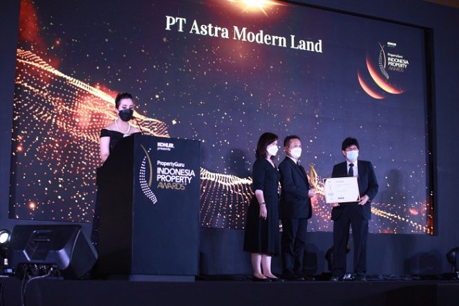 
					Astra Land Indonesia  memenangkan penghargaan 2 penghargaan yakni Winner of Best Housing Development (Jakarta) untuk cluster Sentarum di Asya dan Winner of Best Housing Landscape Architectural Design untuk Toba Lake Villa di Asya.
