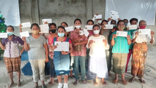 
					PPA Benih Bangsa Berikan Anak-Anak Ayam Petelur dan Ucapan Natal