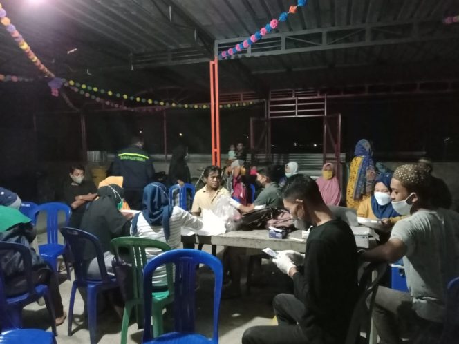 
					Kejar Target Tim Vaksinasi Koramil 1628 -01 Taliwang Tim Medis Polri dan Agen PDPGR Lembur Sampai Malam