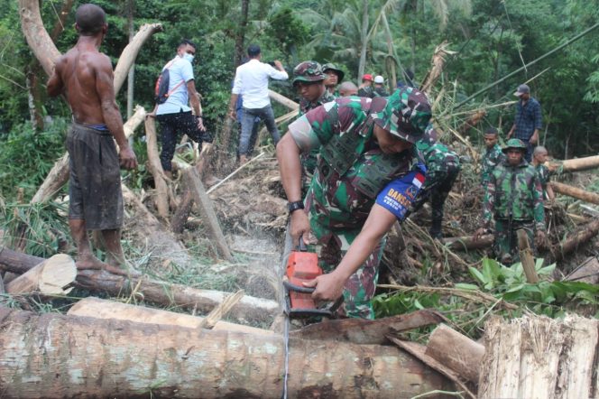 
					Danrem 162/WB Pimpin Langsung Evaluasi Korban Banjir