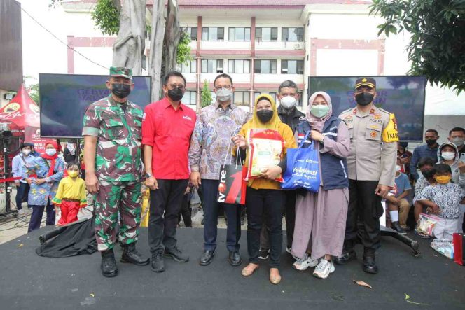 
					Sentra Vaksin tvOne & ANTV  Gelar Vaksinasi 1500 Anak di Matraman Jakarta Timur