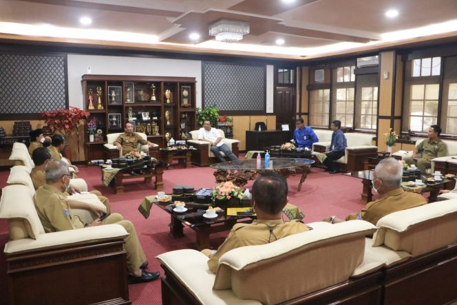 
					Jelang MotoGP, Pintu Masuk Kota Mataram Segera Dipercantik