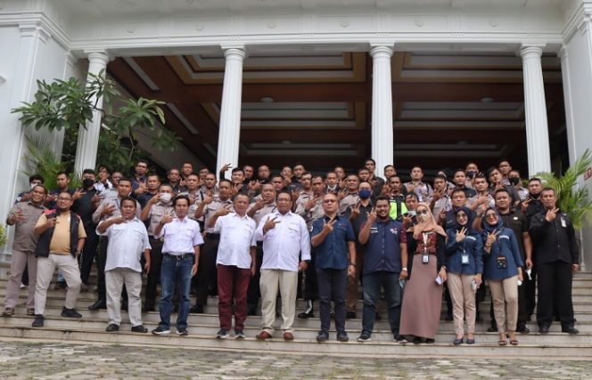 
					Photo bersama Seluruh Pengurus dan Anggota  Koperasi Pekerja Buruh Indonesia (KOPBI) pada Rapat Anggota tahunan 2022