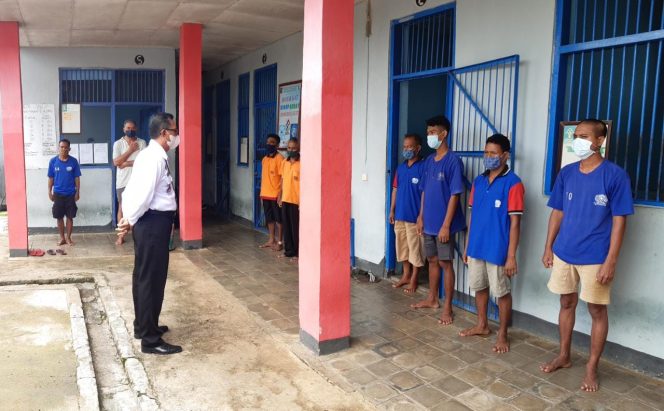 
					Kalapas Baa Berikan Arahan Soal Kebersihan Lapak