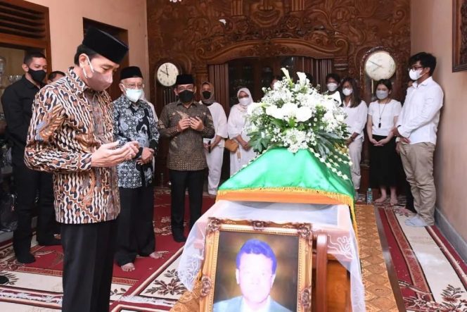 
					Pakde Miyono Kepulangan dan Jejak Yang Tertinggal