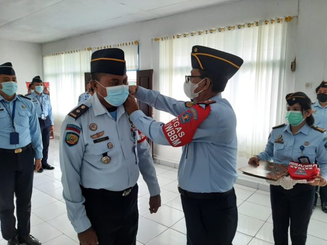 
					Kalapas Kelas III Baa,  Kukuhkan Tim Kerja Menuju WBP