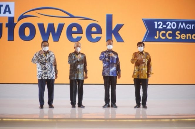 
					Agus Gumiwang Secara Resmi Membuka Pameran Jakarta Auto Week