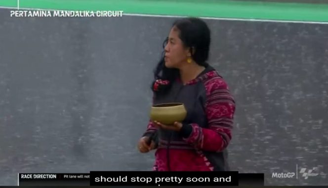 
					Meski Bayar Mahal Pawang Hujan, Sirkuit Mandalika Tetap Diguyur Hujan