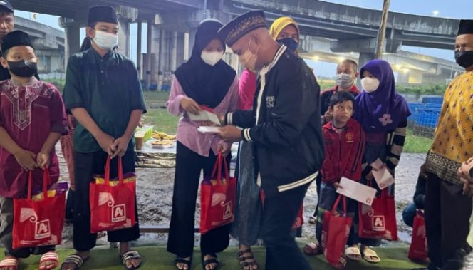 
					Gerbang Emas Pamulang Bukber dan Santunan Anak Yatim Di Bulan Barokah