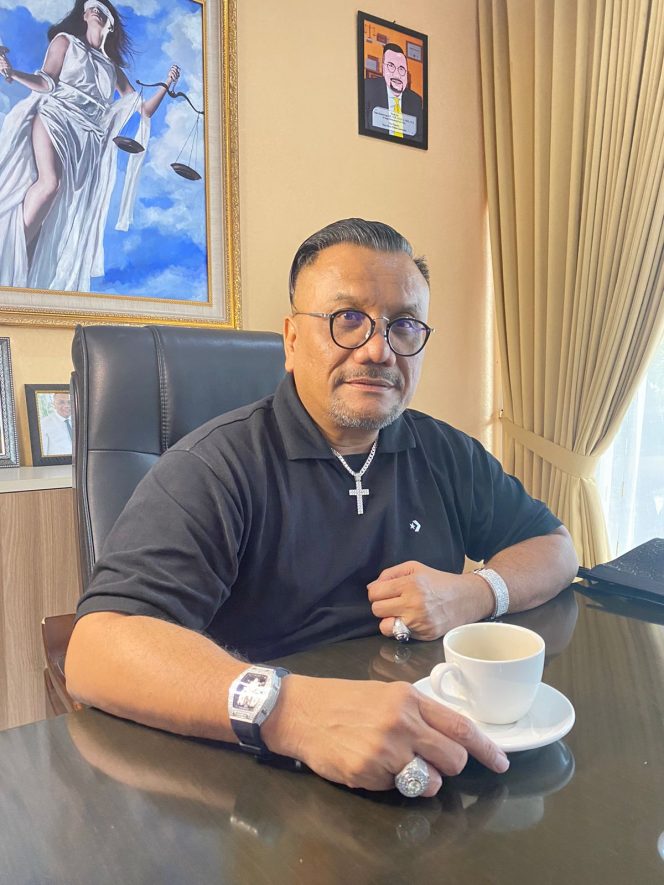 
					Togar Situmorang Sikapi Soal Laporan Polisi Bupati Malaka Terhadap Wartawan