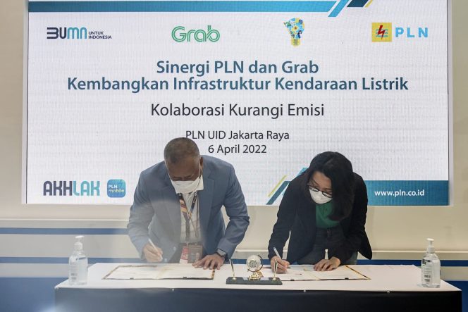 
					PLN dan Grab Kembangkan Infrastruktur Kendaraan Listrik