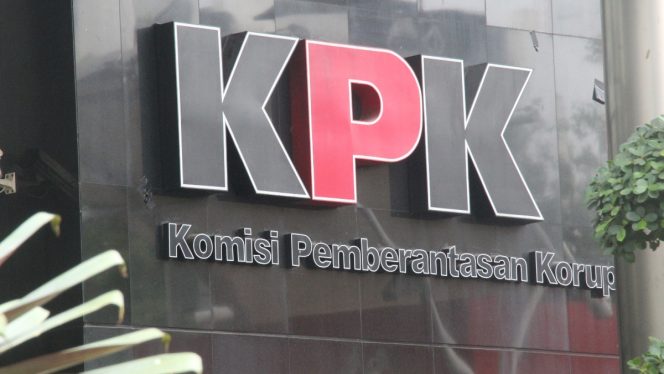 
					Demi Predikat WTP dari BPK Ternyata Ade Yasin Suap Tim Audit Rp 1,9 miliar