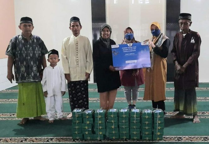 
					Jelang Akhir Ramadan dan Sambut Kemilau HUT Ke-33 Tahun, FIFGROUP Bagikan 33.000 Takjil di Seluruh Cabang di Indonesia  